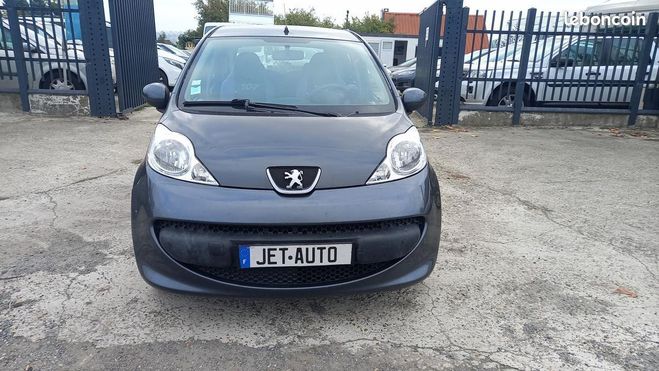 Peugeot 107 1.0 68 URBAN 5P Gris de 2007