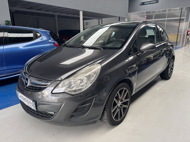 Cliquer pour voir la photo suivante Opel Corsa IV 1.2 Twinpt Edition GPL 3p GRIS F de 2012