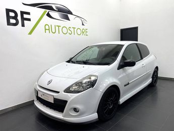  Voir détails -Renault Clio III (B/C85) 1.6 16v 128ch GT 3p à Brest (29)