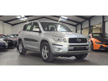  Voir détails -Toyota RAV 4 4 2.0 VVT-I 152 / FAIBLE KILOMETRAGE / P à Saint-Laurent-du-Var (06)