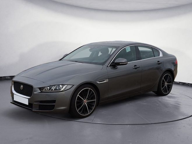 Cliquer pour voir la photo suivante Jaguar XE 2.0D 180CH PRESTIGE BVA8 Gris F de 2015