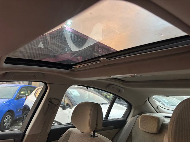 Renault Laguna III 2.0 16V 145 DYNAMIQUE magnifique Gris fonc de 2008