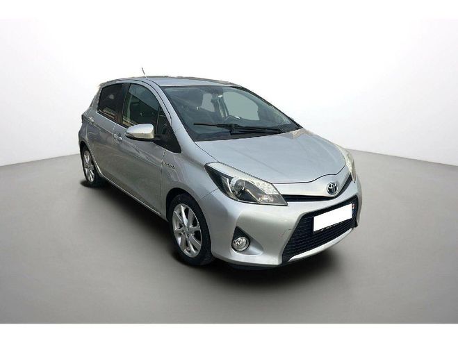 Toyota Yaris HYBRIDE 100h Dynamic Gris Clair de 2013