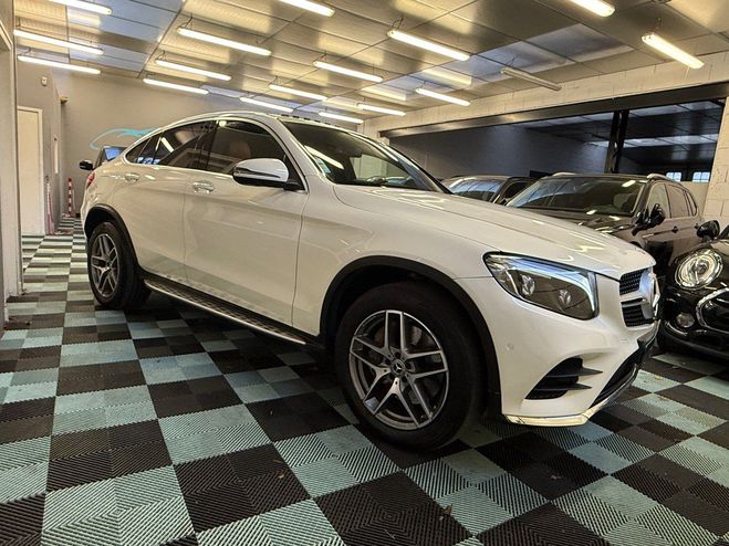 Cliquer pour voir la photo suivante Mercedes GLC COUPE 250 ESSENCE 4 MATIC TOIT OUV 9G-TR Blanc Métallisé de 2018
