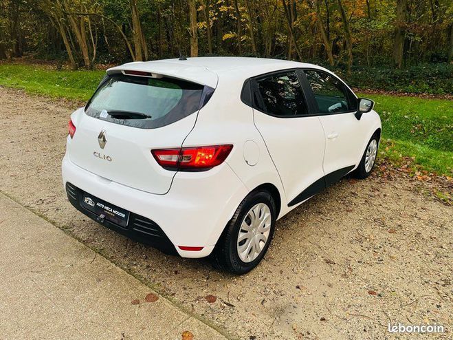 Renault Clio IV Socit phase 2 1.5 DCI 75 ZEN Distri Blanc de 2017