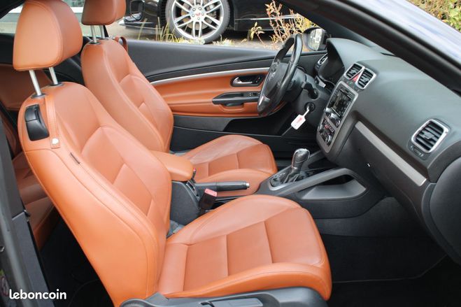 Volkswagen Eos (2) 2.0 TDI 140 BLUEMOTION TECHNOLOGY CA Noir de 2014