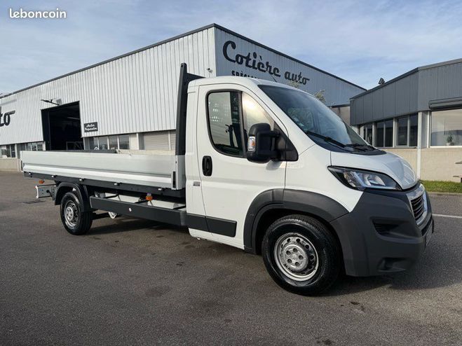 Cliquer pour voir la photo suivante Peugeot Boxer 16990 ht plateau fixe 4m20 de 2015