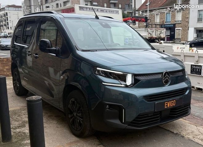 Citroen Berlingo max 1.5 bluehdi 130 ch et8 ilot centrale Bleu de 2024