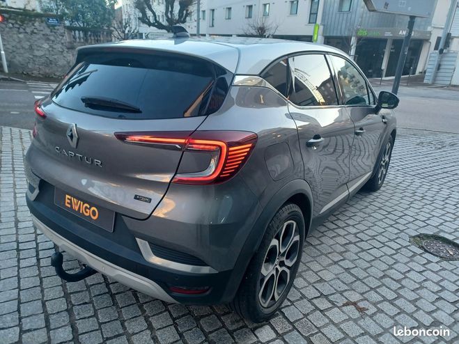 Renault Captur 1.6 e-tech 145 ch techno bva Gris de 2023