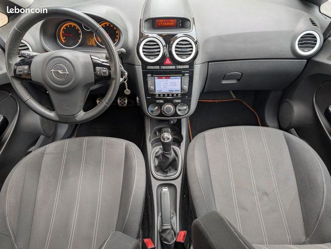 Opel Corsa iv 1.4 twinport color edition 3p 120ch t Blanc de 2012