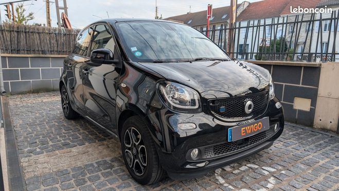 Smart Forfour eq electric 82ch prime toit panoramique  Noir de 2020