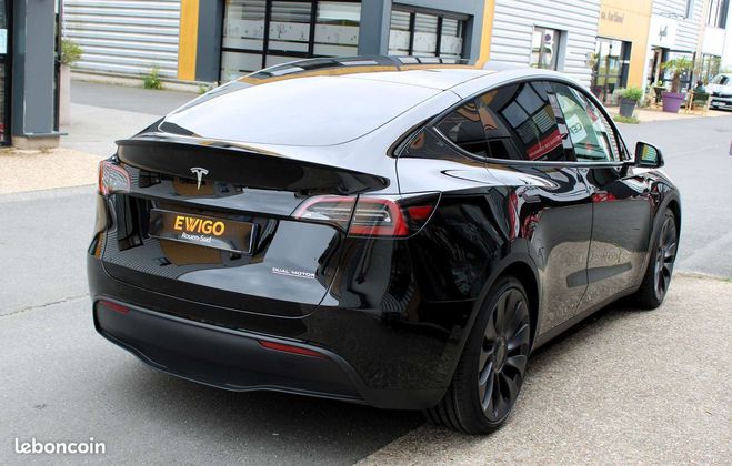 Tesla Model Y 514 ch 75 kwh performance awd Noir de 2024