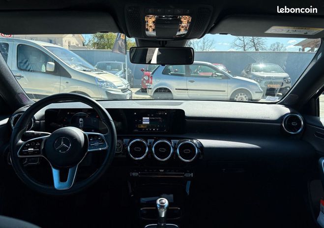 Mercedes Classe A 1.3 180 135 ch progressive line Gris de 2018