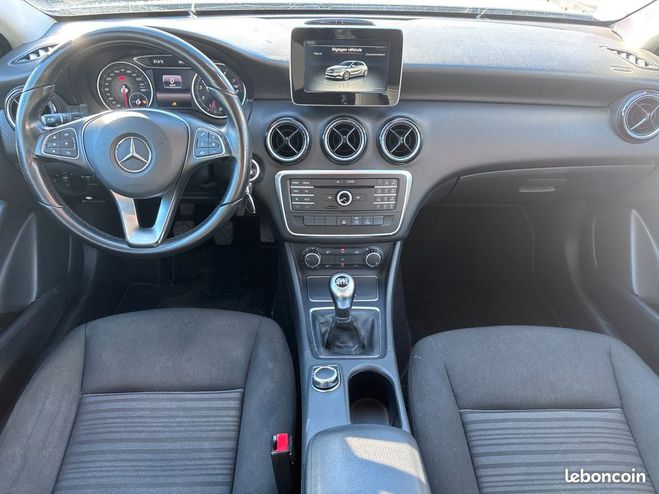 Mercedes Classe A 1.6 180 122 ch blueefficiency intuition Blanc de 2016