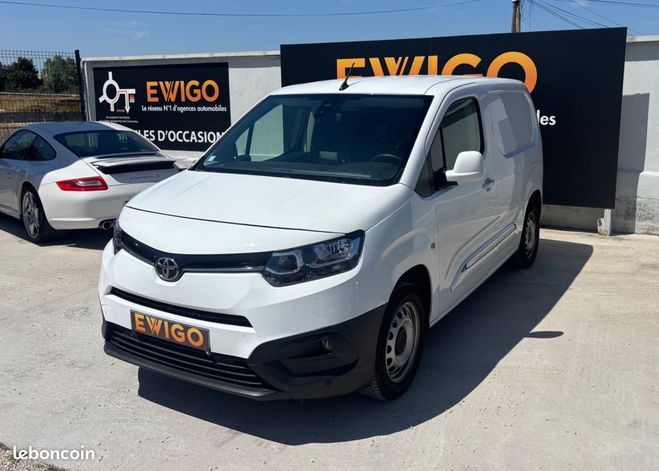 Cliquer pour voir la photo suivante Toyota Proace City fourgon 1.5 d4d 102 ch business att Blanc de 2020