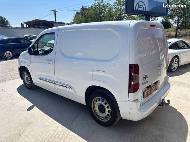 Toyota Proace City fourgon 1.5 d4d 102 ch business att Blanc de 2020