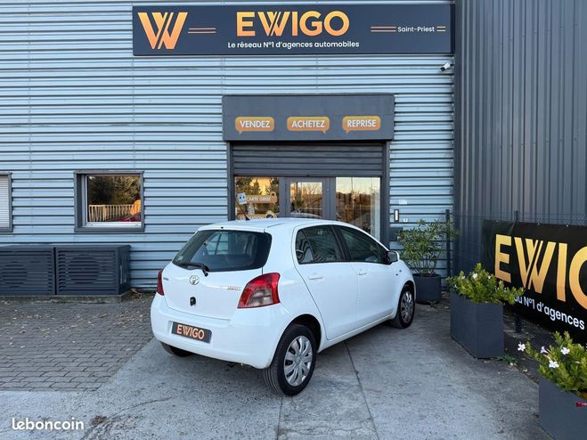 Toyota Yaris 1.4 90ch entretien complet- garantie 12  Blanc de 2008