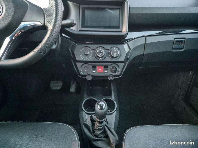 Aixam Coupe e-coupe e-city premiere main camera de r Bleu de 2023