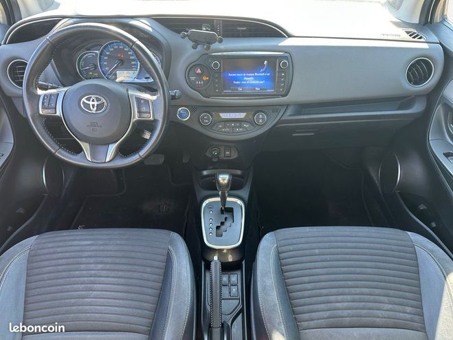 Toyota Yaris 1.5 vvti 100h 75 hybrid full-hybrid atti Blanc de 2014