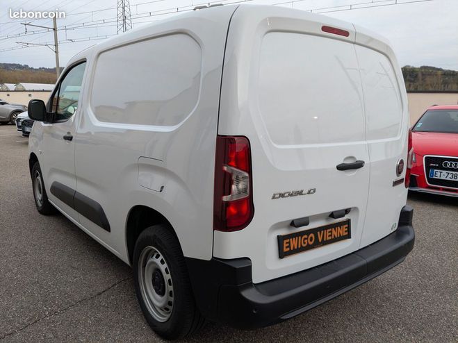 Fiat Doblo vu fourgon 1.5 bluehdi 100ch pro lounge  Blanc de 2023