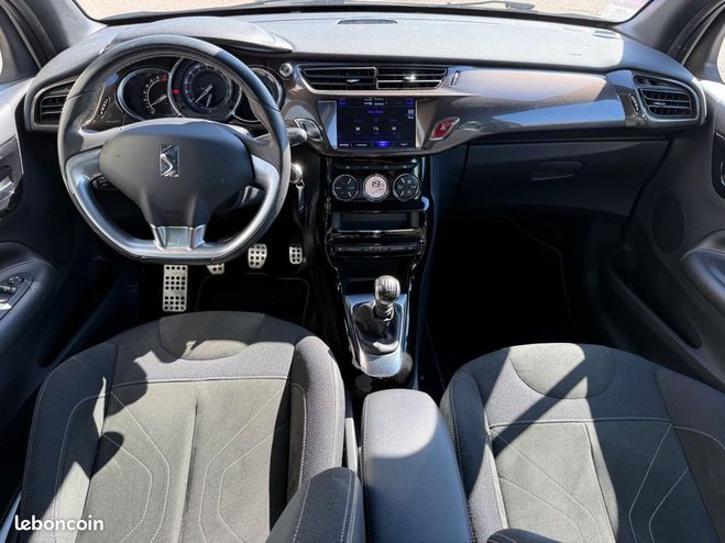 Citroen DS 3 automobiles 130ch sport chic etat neuf Blanc de 2016