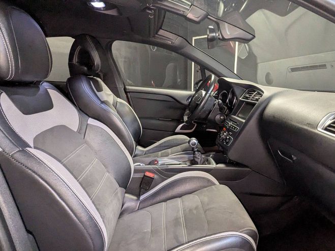 Citroen DS 4 1.6 BlueHDi S&S 120ch / Garantie 12 Mo ROUGE de 2016