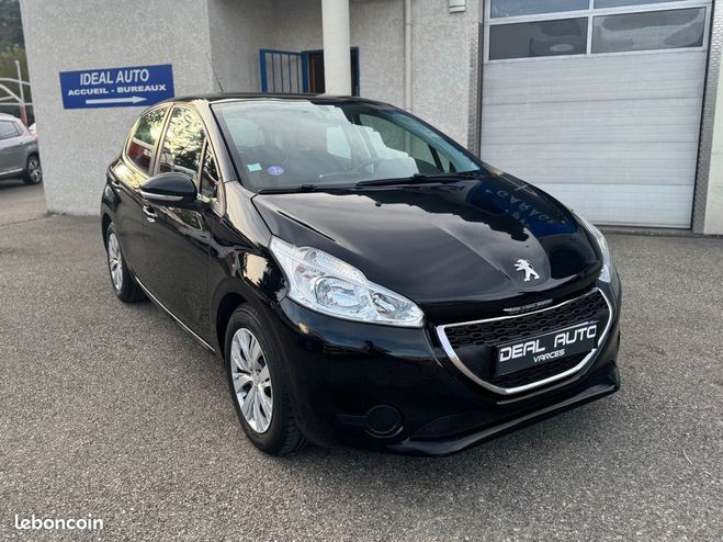 Peugeot 208 1.2 VTi 82ch Active 5p Noir de 2014