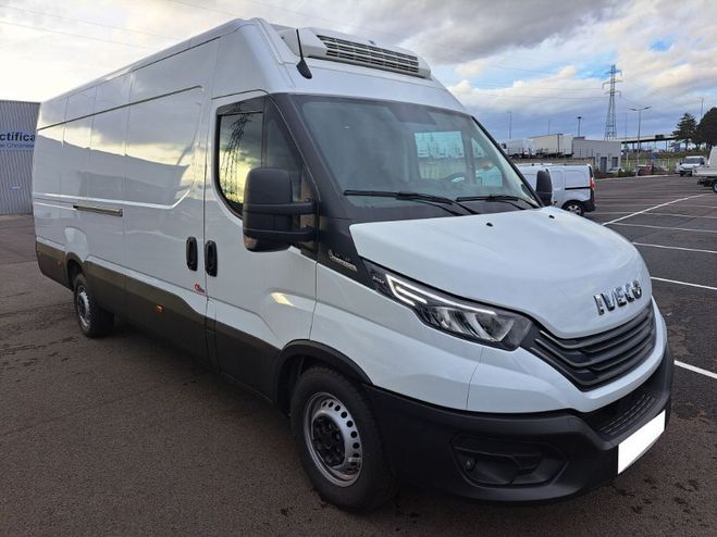 Cliquer pour voir la photo suivante Iveco Daily FRIGORIFIQUE 35S18 A8 180CV 3L FOURGON L Blanc de 2025
