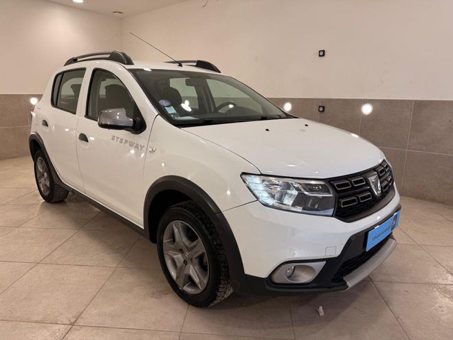 Dacia Sandero II (2) STEPWAY 0.9 TCE 90 E6C BLANC de 2017