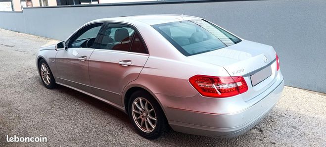 Mercedes Classe E 250CDi 204ch Gris de 2011