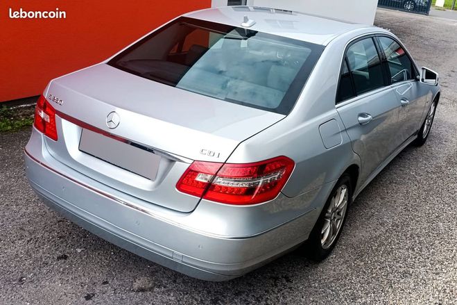 Mercedes Classe E 250CDi 204ch Gris de 2011
