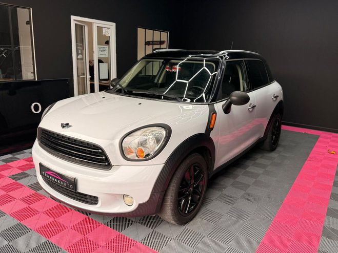 Mini Countryman R60 2 (R60) One D 1.6 D DPF 16V 90 cv /  Blanc de 2011