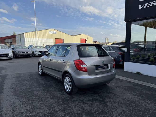 Skoda Fabia 1.2 TSi 86 CLIM AUTO REGULATEUR JANTES 5 BEIGE de 2013