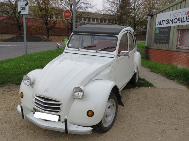 Citroen 2 CH 6 Blanc de 1971