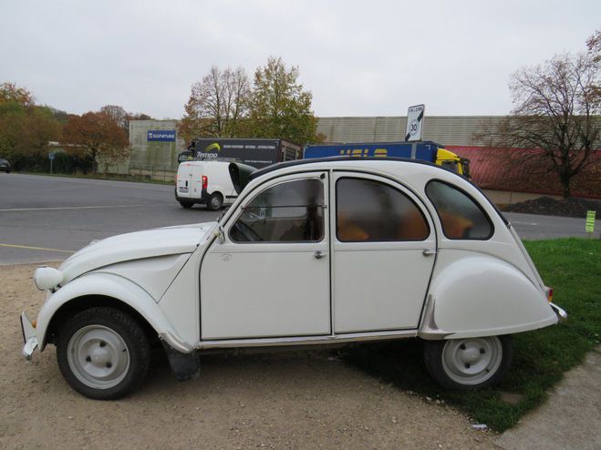 Citroen 2 CH 6 Blanc de 1971