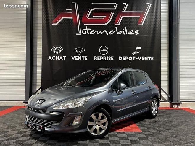 Cliquer pour voir la photo suivante Peugeot 308 1.6 HDi110 Feline FAP BVM6 5p Gris de 2008