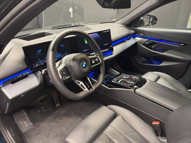 BMW Serie 5 530e 299ch M Sport M Carbonschwarz M�tallis� de 2025