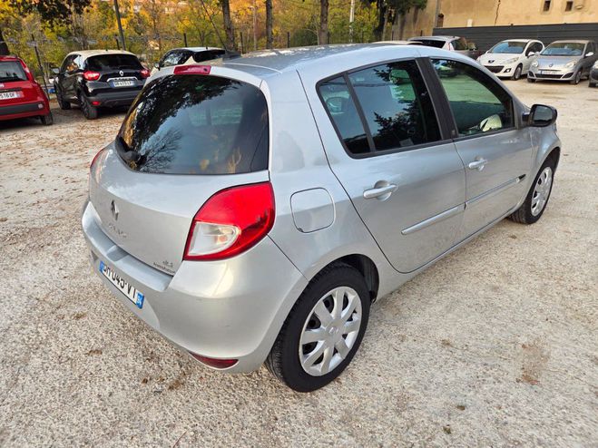 Renault Clio III 20 Ans 1.5 DCi Gris de 2011