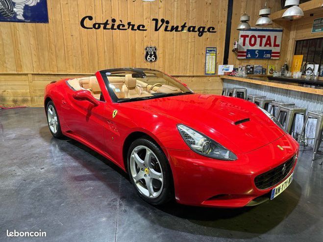 Cliquer pour voir la photo suivante Ferrari California 4.3 460cv française Rouge de 2010