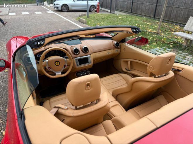 Ferrari California 4.3 460cv franaise Rouge de 2010