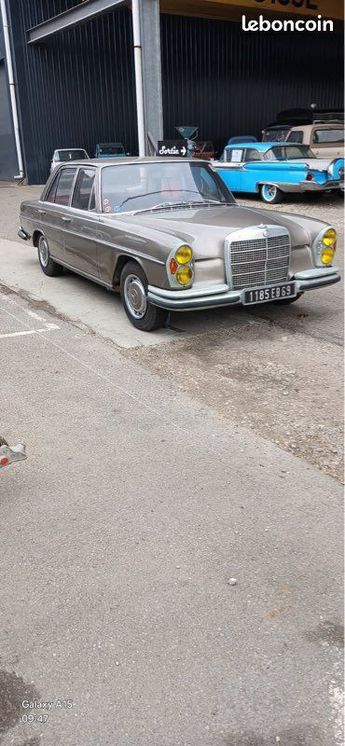  Voir détails -Mercedes 280 se 1971 bote manuelle immatriculation d à   La Boisse (01)