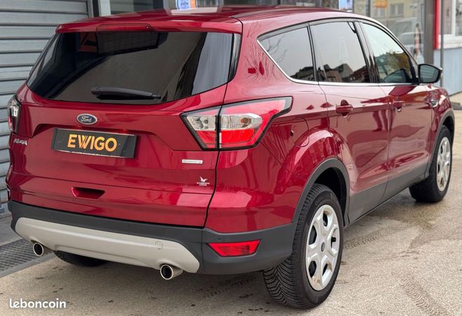 Ford Kuga 1.5 scti 150ch trend 4x2 1er main entret Rouge de 2016