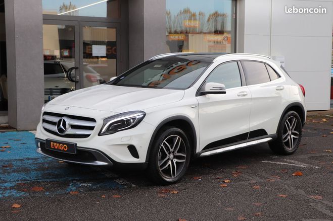 Cliquer pour voir la photo suivante Mercedes Classe GLA Classe 1.6 180 carplay-toit panoramique- Blanc de 2016
