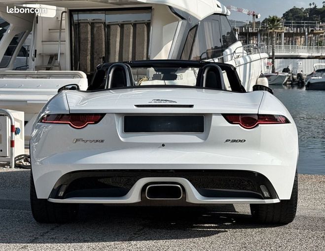 Jaguar F-Type 2.0 p300 300ch r-dynamic 1ere main etat  Blanc de 2019