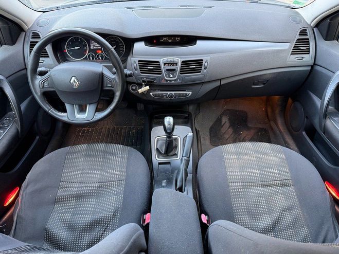 Renault Laguna III 2.0i 140cv Expression 1re Main Gris de 2008