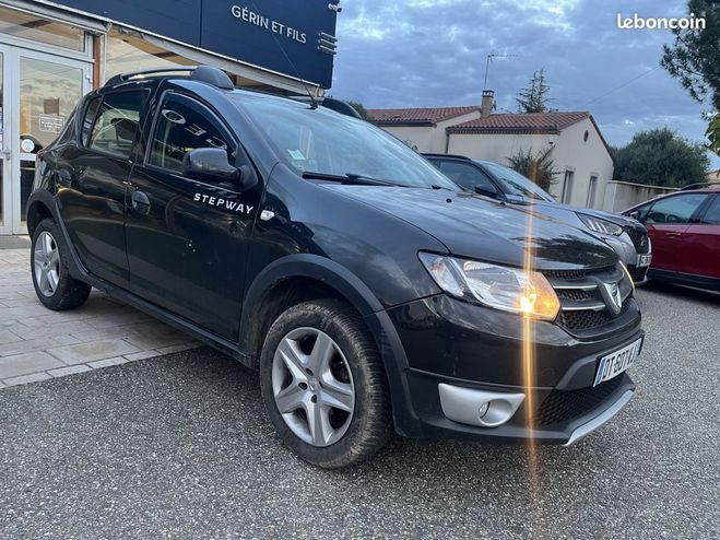 Dacia Sandero (2) Stepway Ambiance TCe 90 E6 Noir de 2015