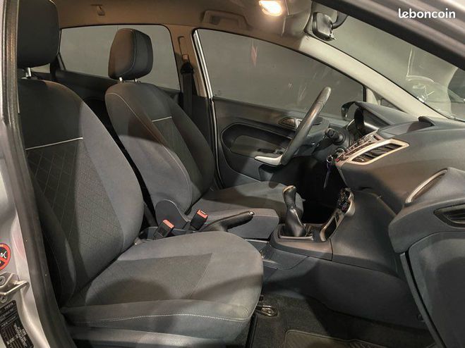 Ford Fiesta 1.6 TDCI TREND (95cv) deuxime main entr Gris de 2012