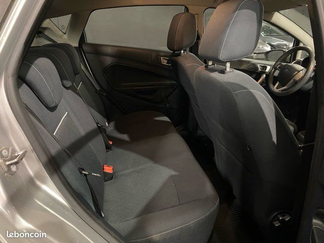 Ford Fiesta 1.6 TDCI TREND (95cv) deuxime main entr Gris de 2012