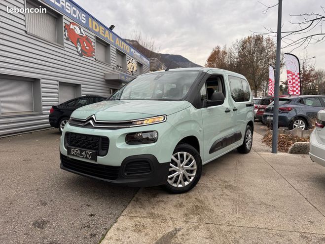 Cliquer pour voir la photo suivante Citroen Berlingo iii taille m 1.2 puretech 110 s&s live b Vert de 2019