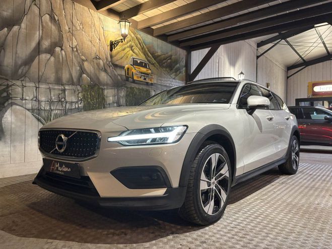 Volvo V60 CROSS COUNTRY B4 197 CV AWD GEARTRONIC Gris de 2021